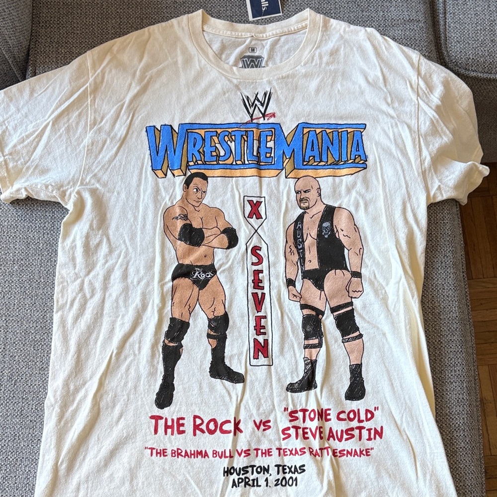 WWE WrestleMania Stone Cold vs. The Rock Graphic T-Shirt - Size M - NEW w/ TAGS
